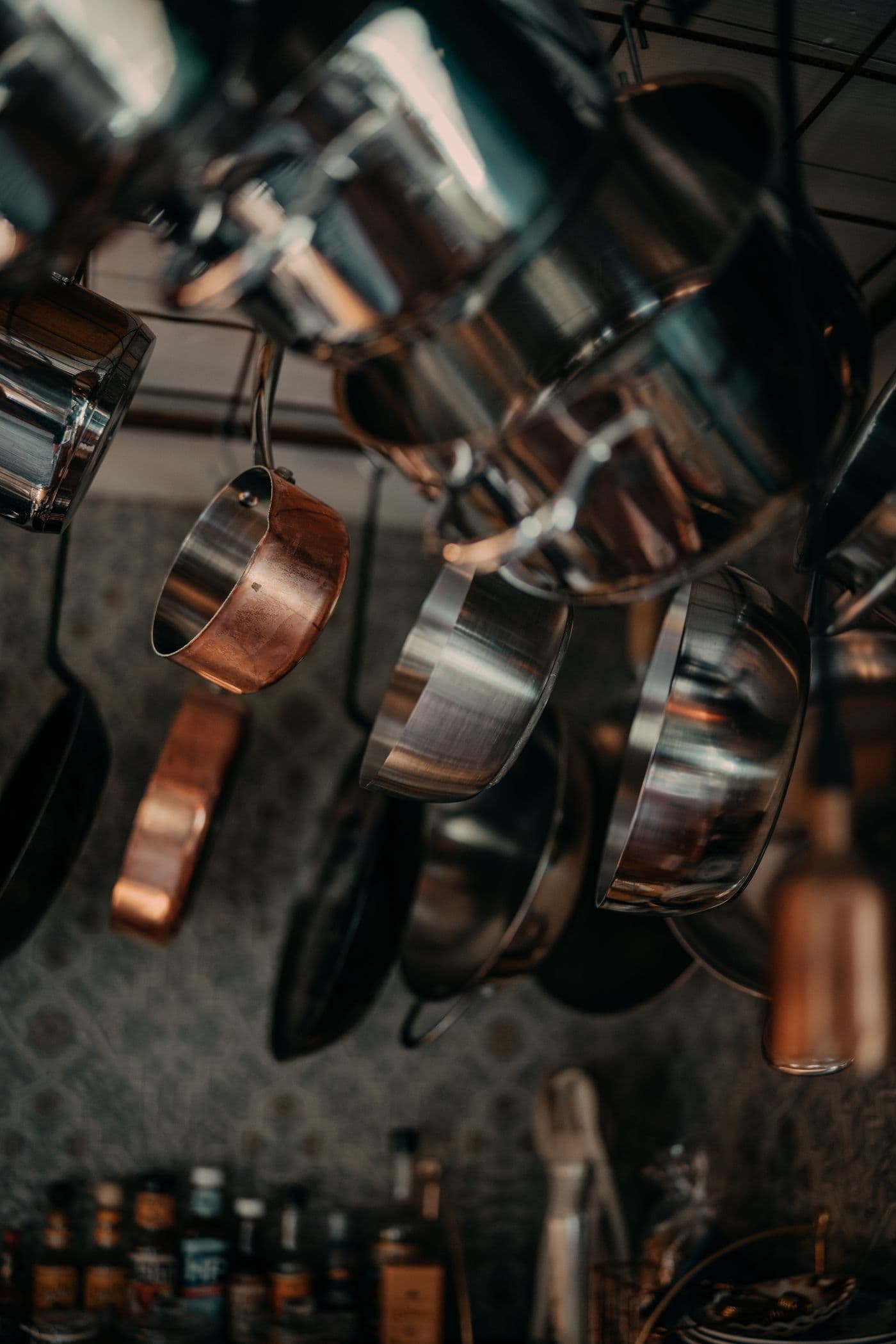 Cookware and kitchen pots and pans